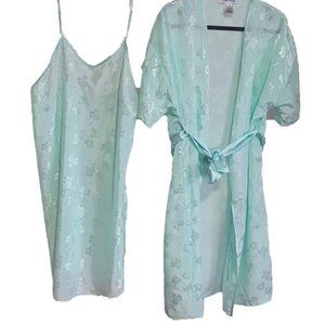 Gown silk / satin 2 piece set size medium